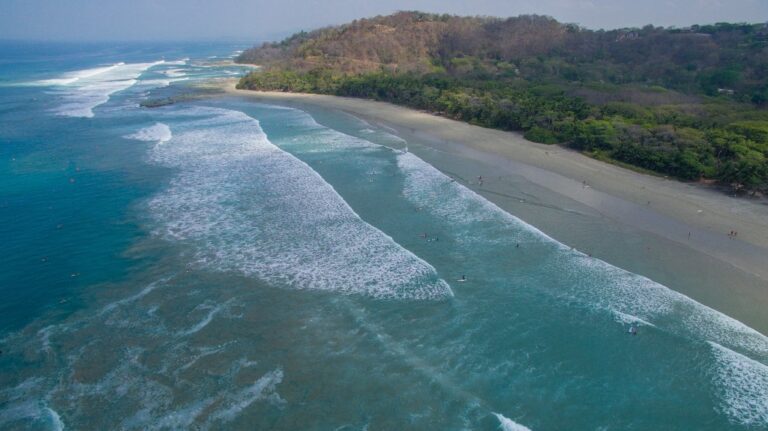 7 Best Beginner Surf Spots in Costa Rica